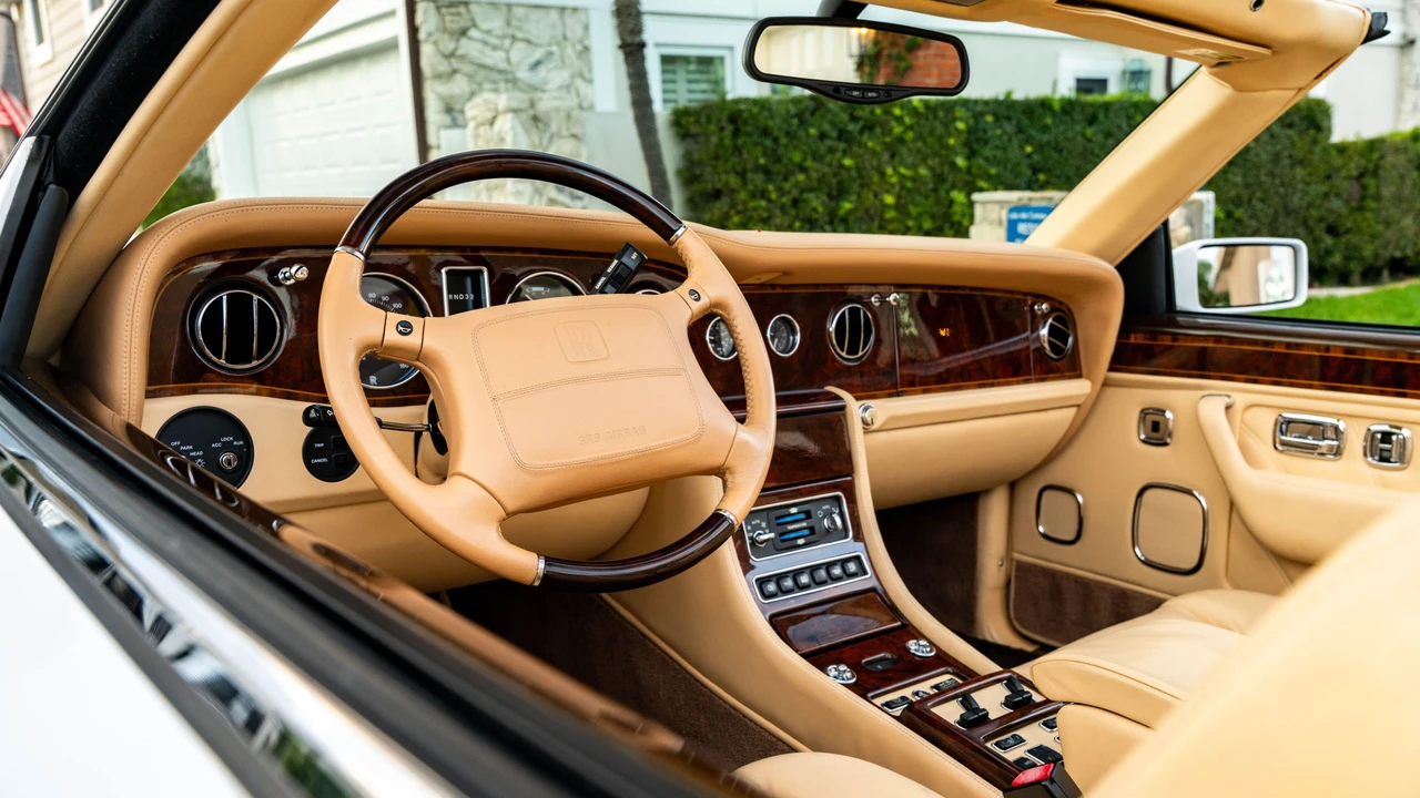 2000 Rolls-Royce Corniche Series V - Image 5 of 31