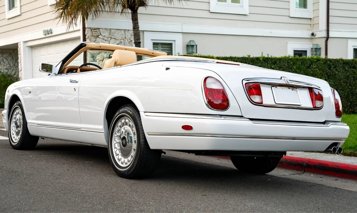 2000 Rolls-Royce Corniche Series V - Image 4 of 31