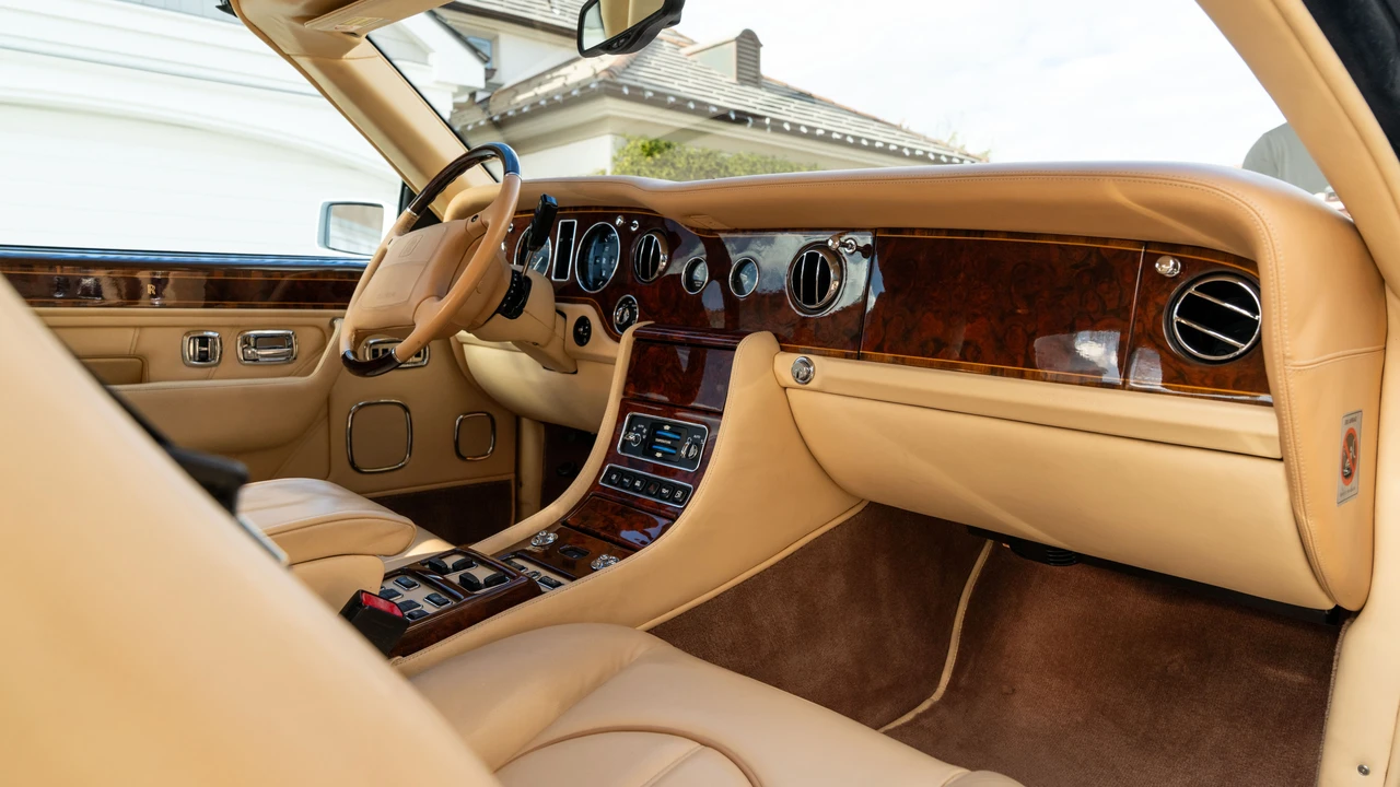 2000 Rolls-Royce Corniche Series V - Image 11 of 31