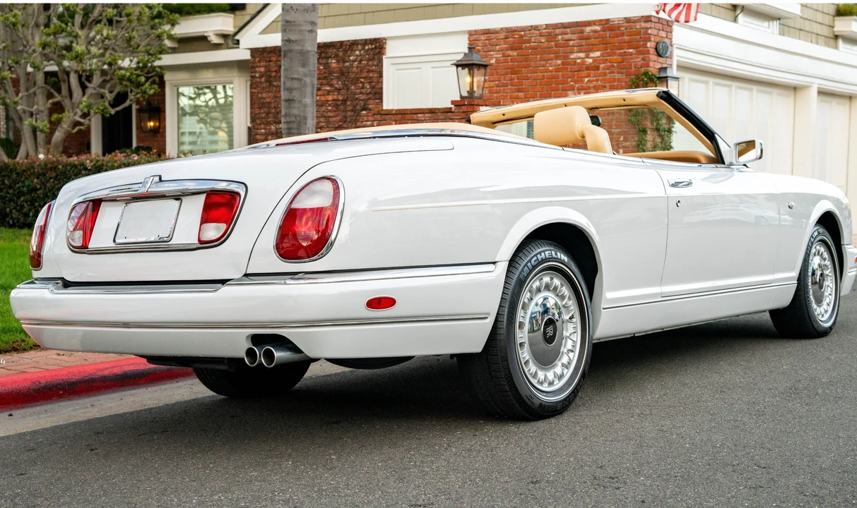 2000 Rolls-Royce Corniche Series V - Image 3 of 31
