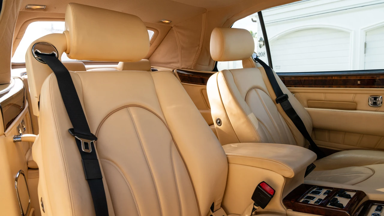 2000 Rolls-Royce Corniche Series V - Image 8 of 31