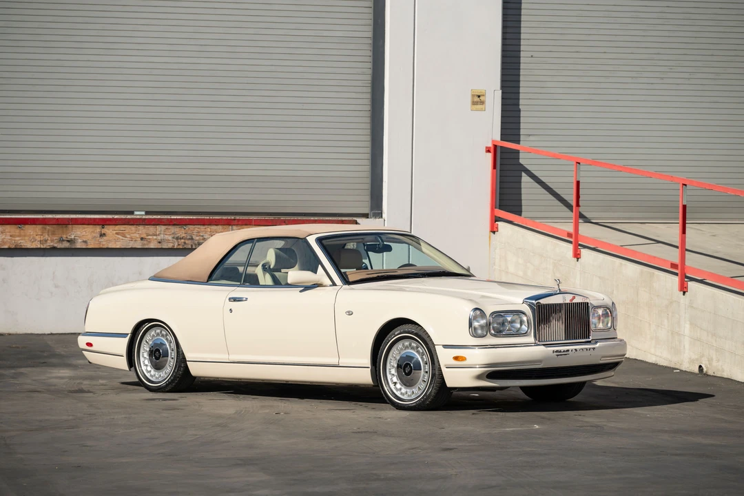2000 Rolls-Royce Corniche Series V - Image 2 of 31