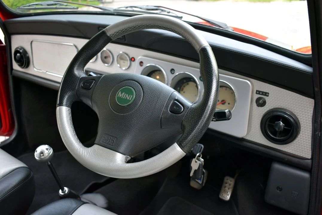 2000 Mini Mini Mark VII - Image 24 of 30