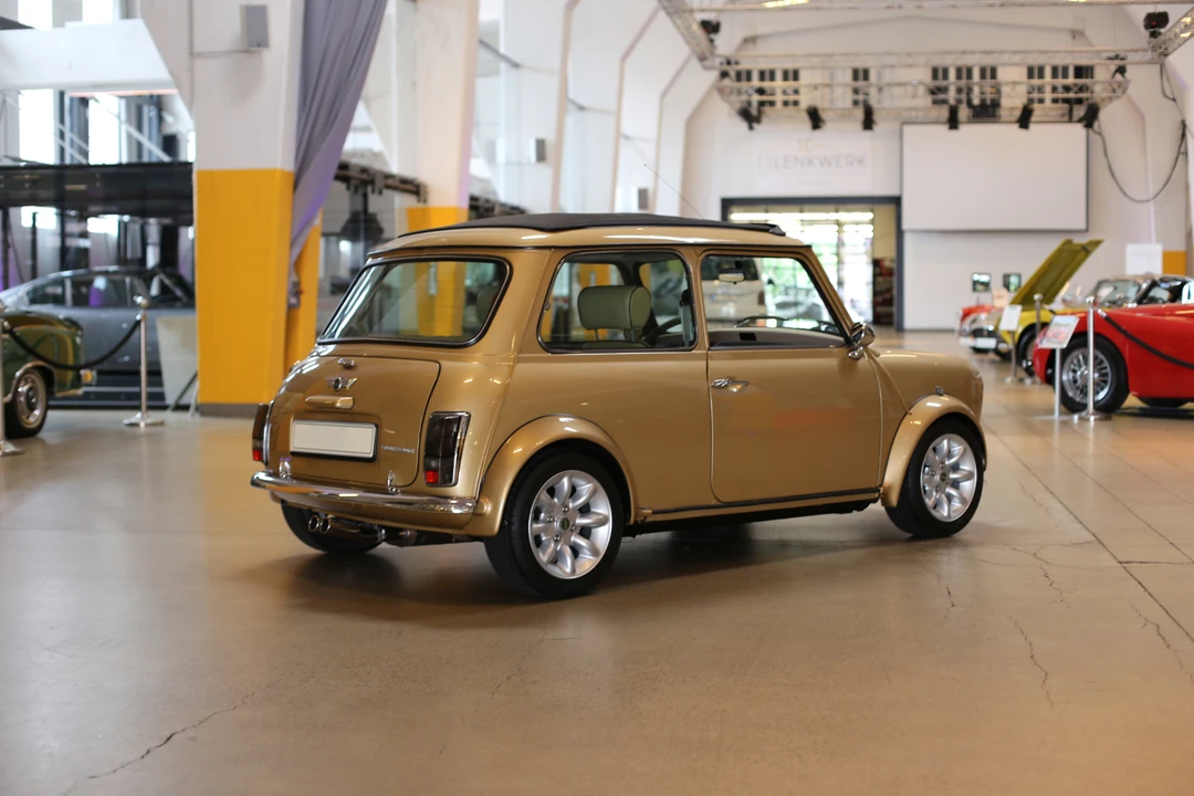 2000 Mini Mini Mark VII - Image 10 of 27
