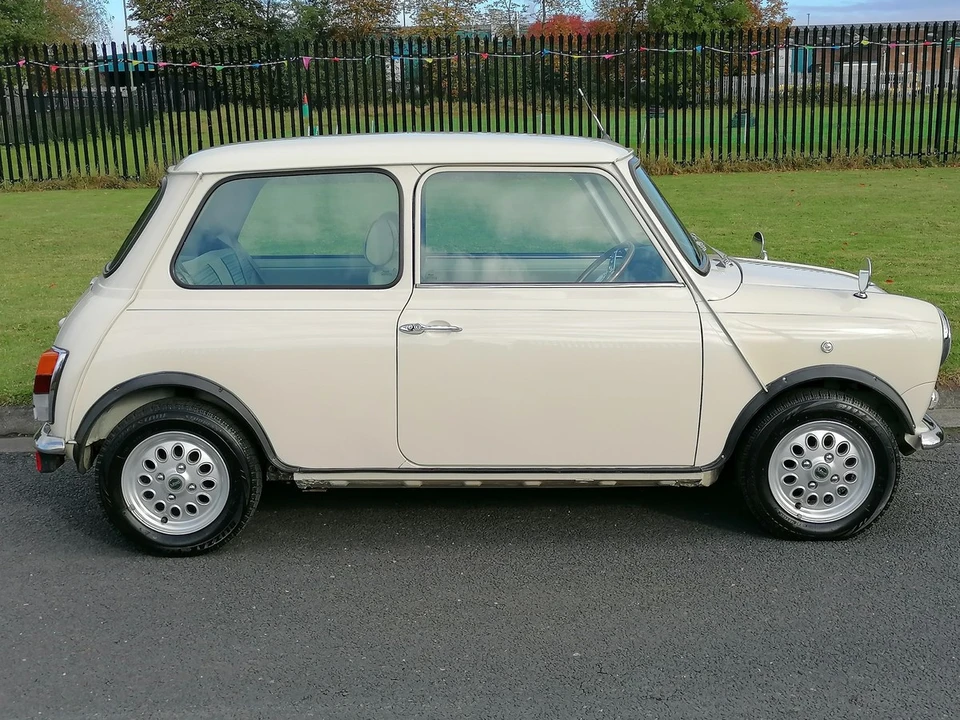 2000 Mini Mini Mark VII - Image 8 of 30