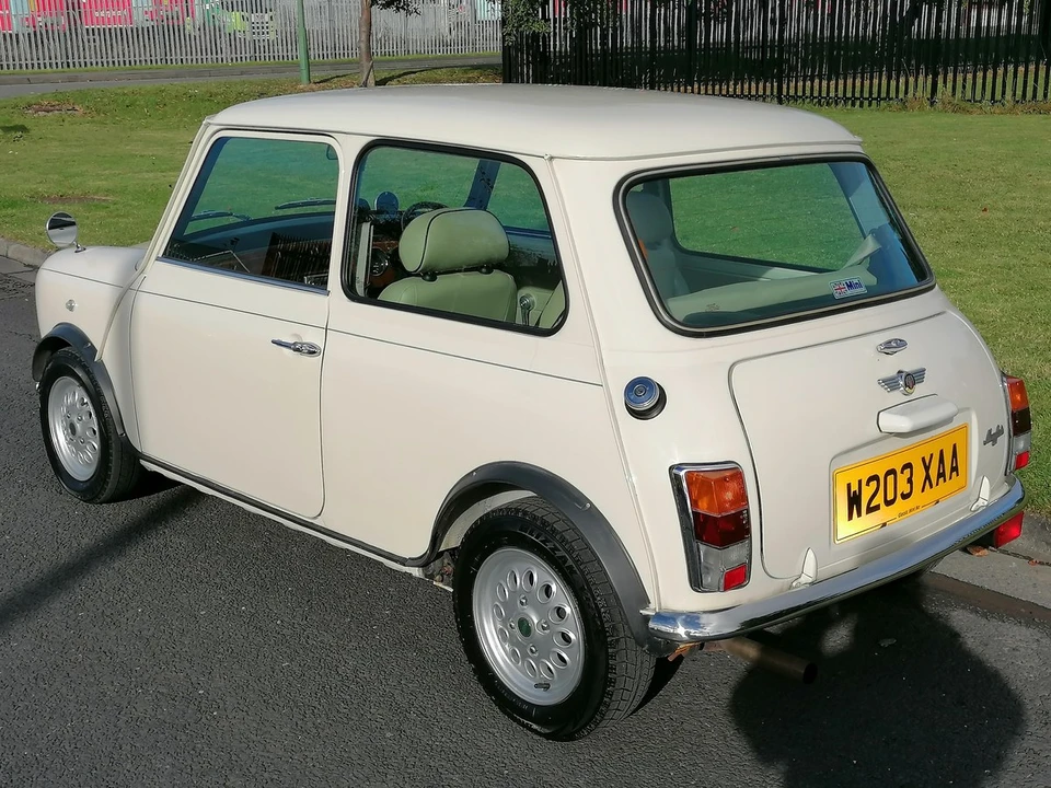 2000 Mini Mini Mark VII - Image 2 of 30