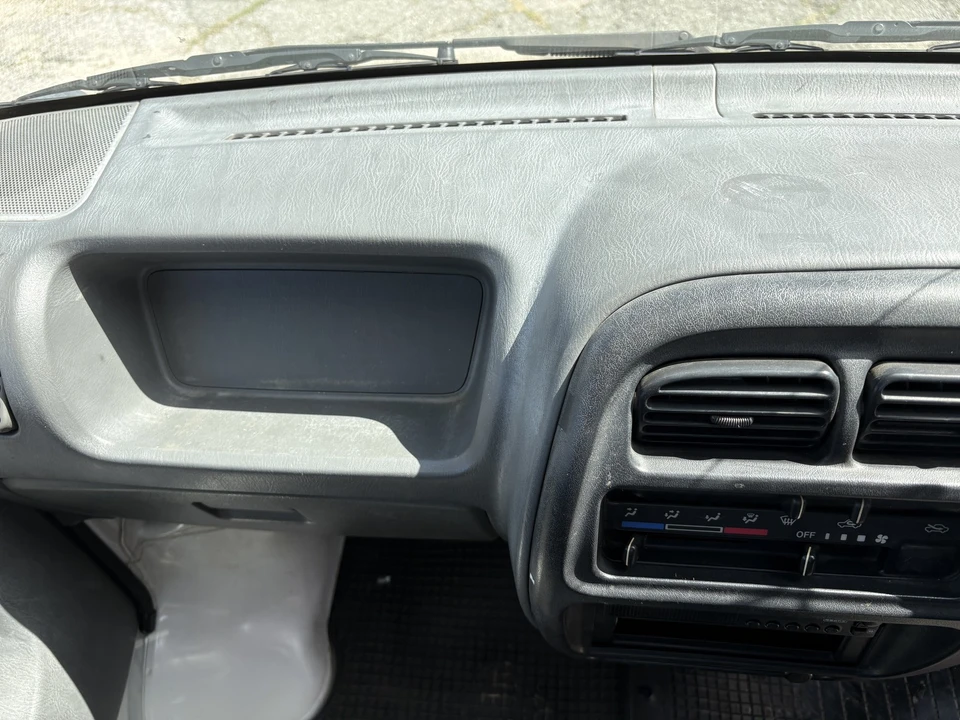 2000 Suzuki Carry & Every 10th Gen - Image 16 of 31