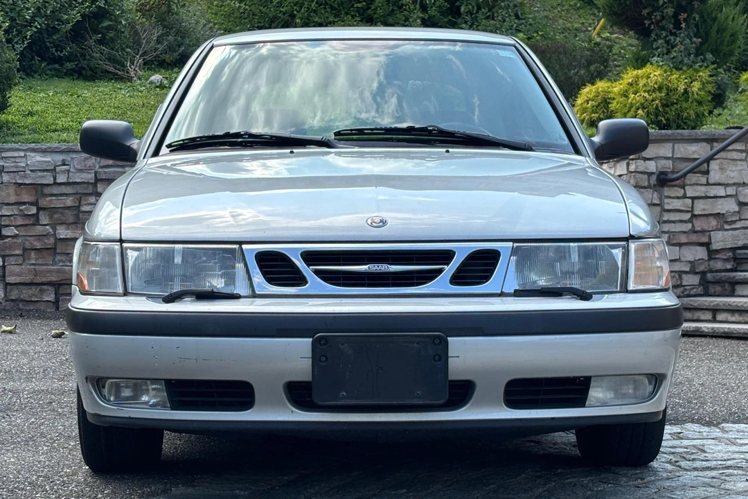 2000 Saab 9-3 1st Gen - Image 2 of 31