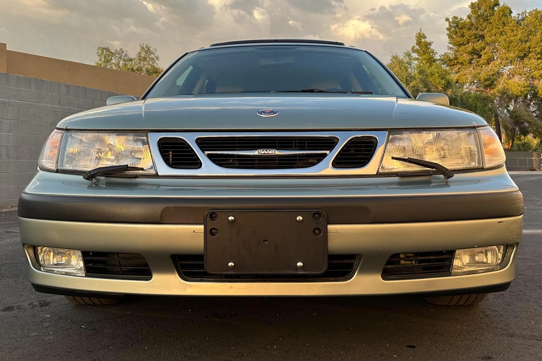 2000 Saab 9-5 1st Gen - Image 2 of 31