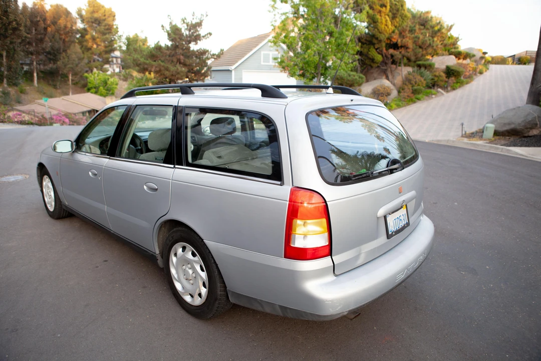2000 Saturn - Image 7 of 31