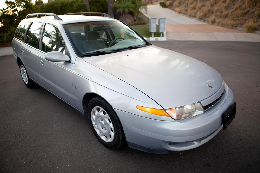 2000 Saturn - Image 11 of 31