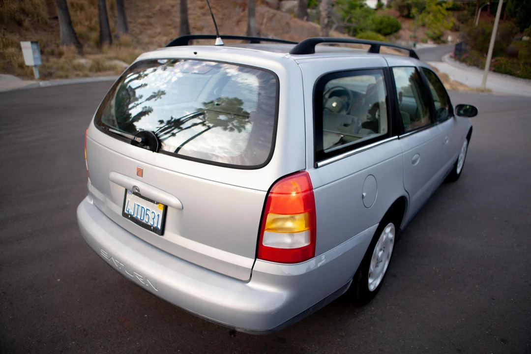 2000 Saturn - Image 9 of 31