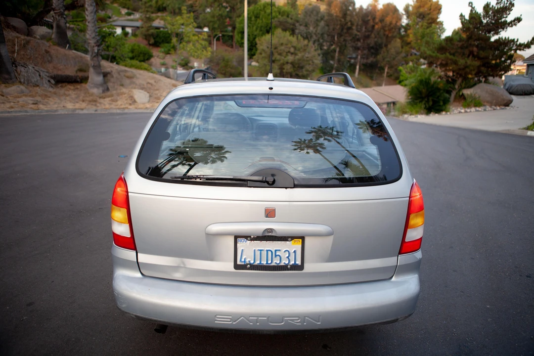 2000 Saturn - Image 8 of 31