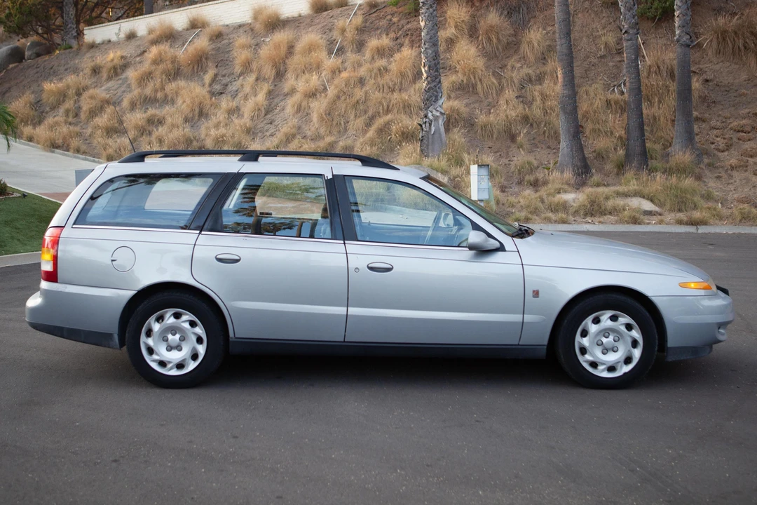 2000 Saturn - Image 3 of 31
