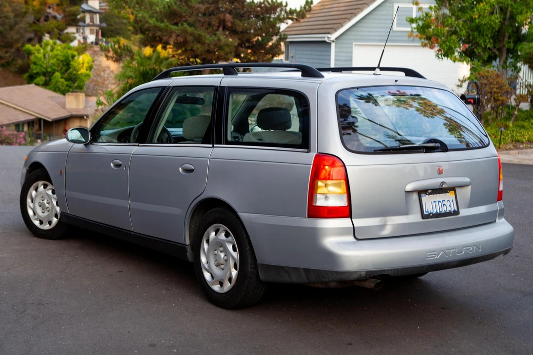2000 Saturn - Image 4 of 31