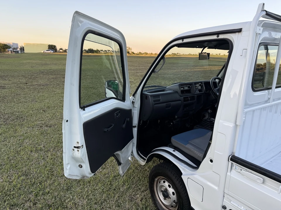 2000 Subaru Sambar 6th Gen - Image 13 of 21