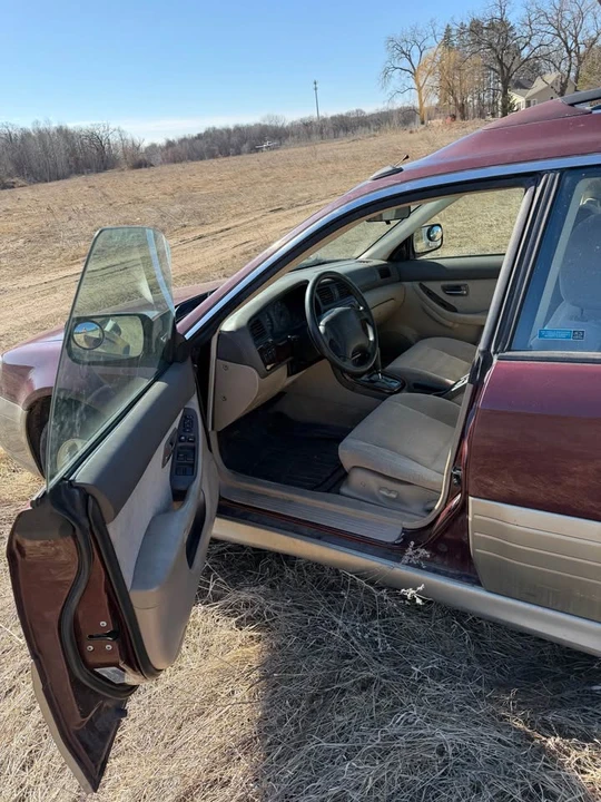2000 Subaru Outback 2nd Gen - Image 9 of 10