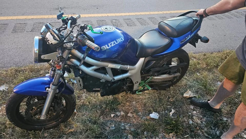 2000 Suzuki Motorcycles - Image 3 of 8
