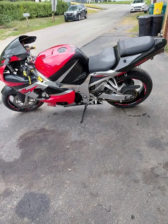 2000 Suzuki GSX-R - Image 2 of 3