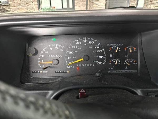 2000 Chevrolet Tahoe 2nd Gen - Image 10 of 12