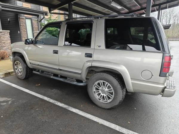 2000 Chevrolet Tahoe 2nd Gen - Image 2 of 12