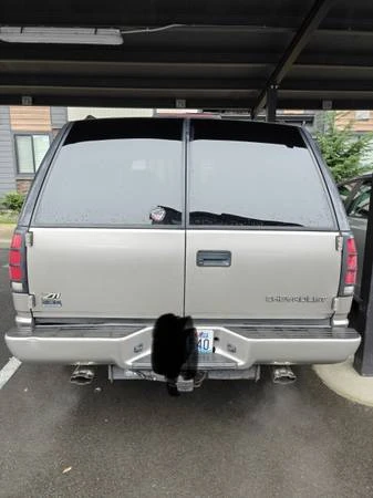 2000 Chevrolet Tahoe 2nd Gen - Image 3 of 12