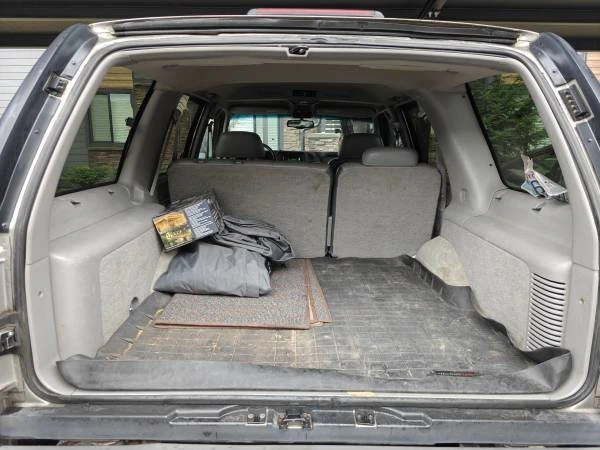 2000 Chevrolet Tahoe 2nd Gen - Image 7 of 12