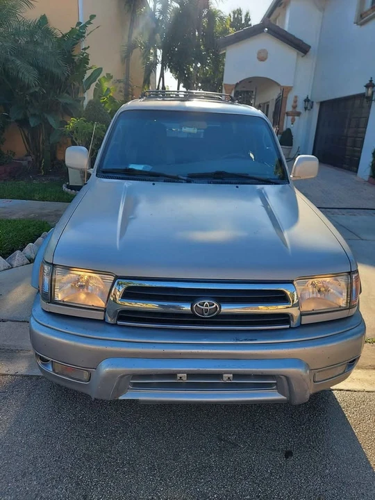 2000 Toyota 4Runner 3rd Gen - Image 2 of 4