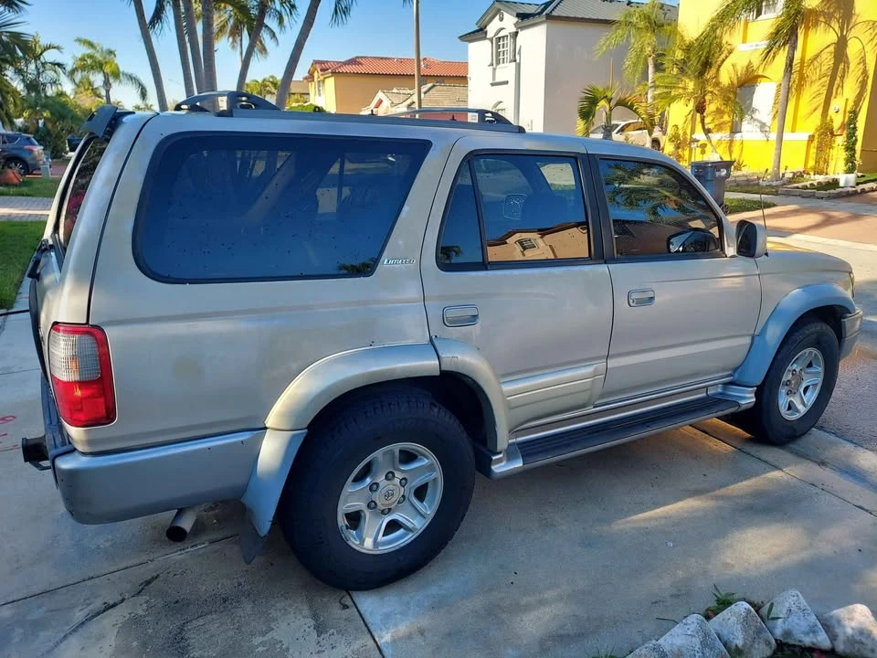 2000 Toyota 4Runner 3rd Gen - Image 3 of 4