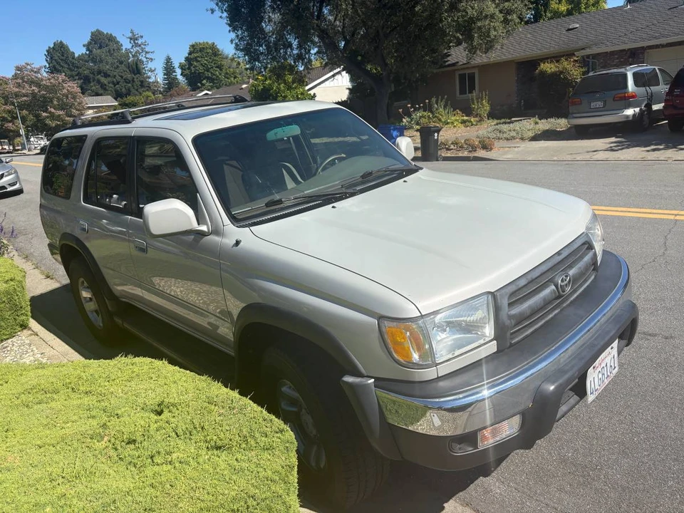 2000 Toyota 4Runner 3rd Gen - Image 2 of 9