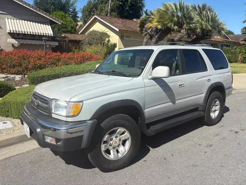 2000 Toyota 4Runner 4-Wheel
