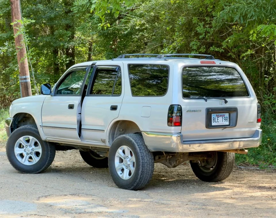 2000 Toyota 4Runner 3rd Gen - Image 2 of 4
