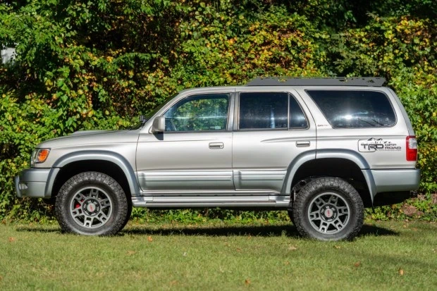 2000 Toyota 4Runner 3rd Gen - Image 3 of 8