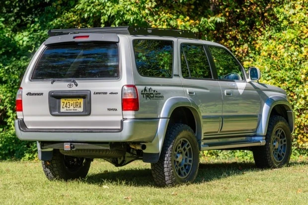 2000 Toyota 4Runner 3rd Gen - Image 2 of 8
