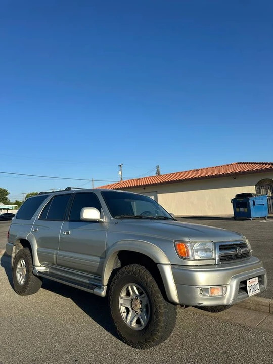 2000 Toyota 4Runner 3rd Gen - Image 2 of 11