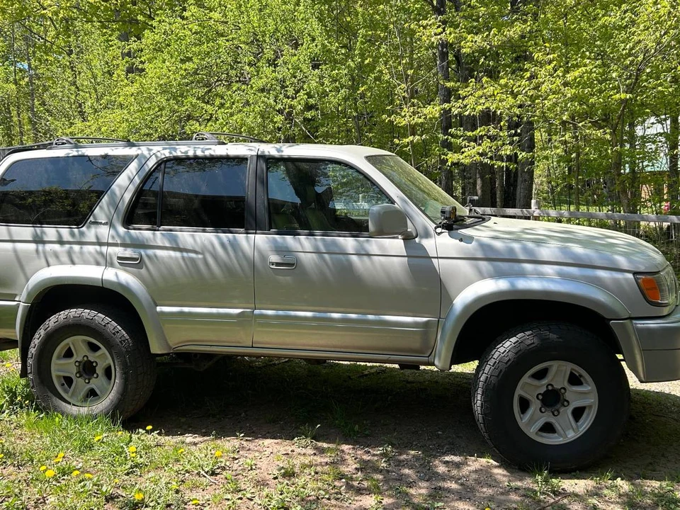 2000 Toyota 4Runner 3rd Gen - Image 2 of 15