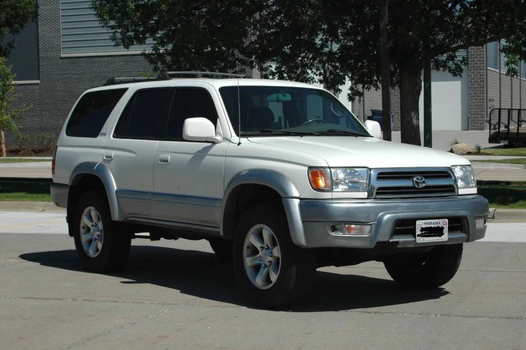 2000 Toyota 4Runner 3rd Gen - Image 3 of 23