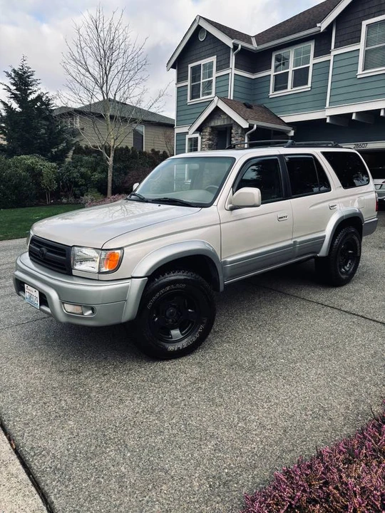 2000 Toyota 4Runner 3rd Gen - Image 2 of 10