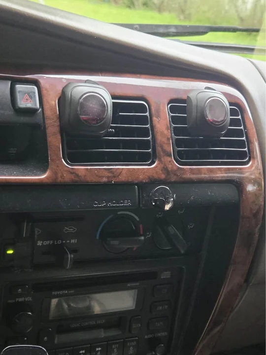 2000 Toyota 4Runner 3rd Gen - Image 12 of 13