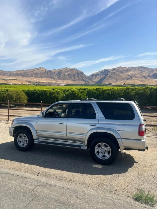 2000 Toyota 4Runner 3rd Gen - Image 2 of 4