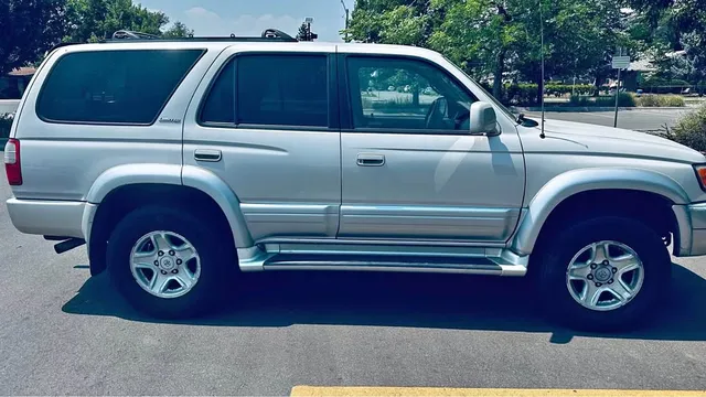 2000 Toyota 4Runner Limited Sport Utility 4D