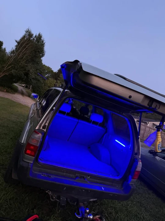 2000 Toyota 4Runner 3rd Gen - Image 2 of 2