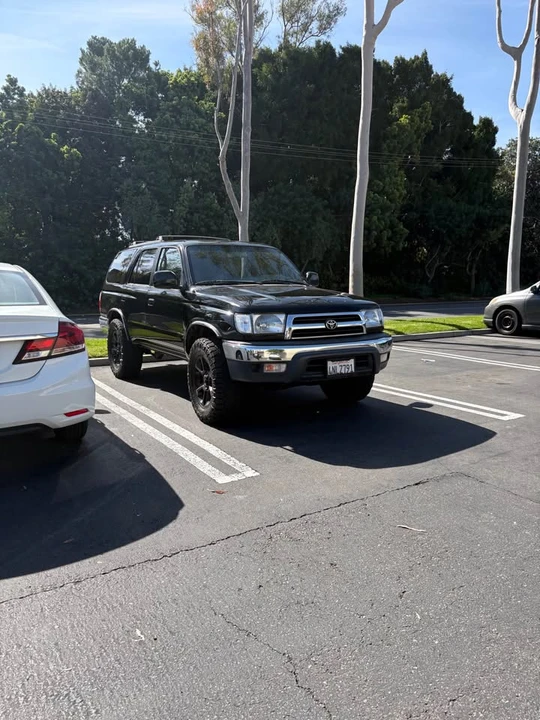 2000 Toyota 4Runner 3rd Gen - Image 2 of 4