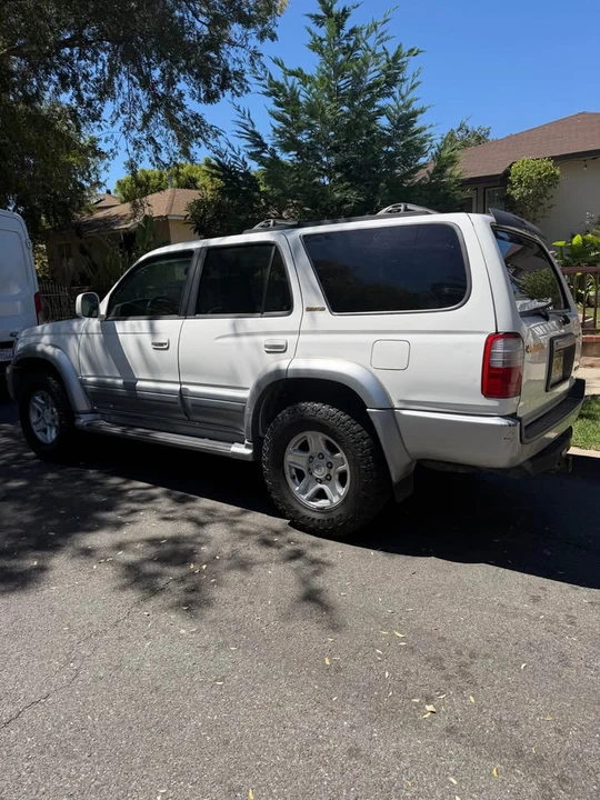 2000 Toyota 4Runner 3rd Gen - Image 2 of 10