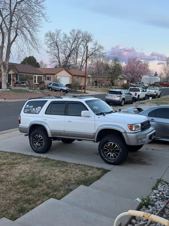 2000 Toyota 4Runner 3rd Gen - Image 2 of 6