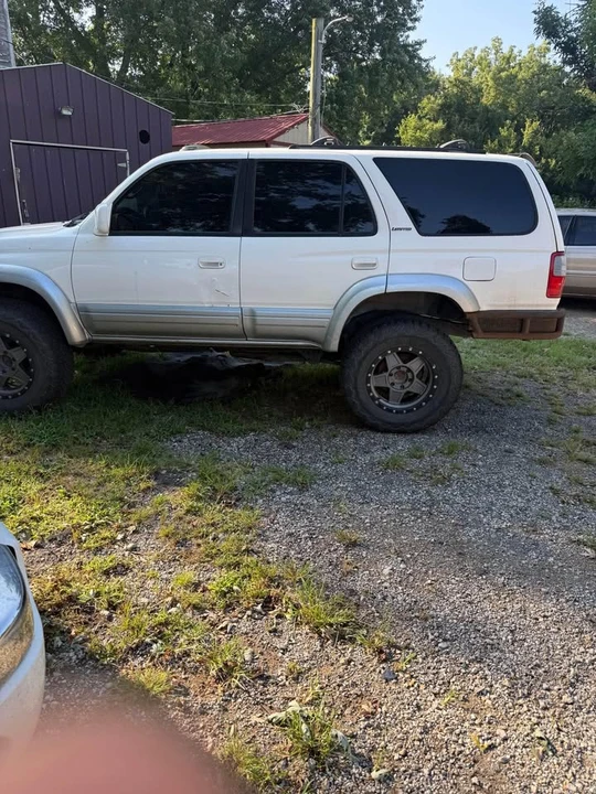 2000 Toyota 4Runner 3rd Gen - Image 3 of 14