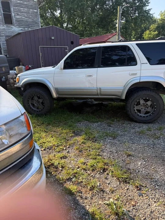 2000 Toyota 4Runner 3rd Gen - Image 2 of 14