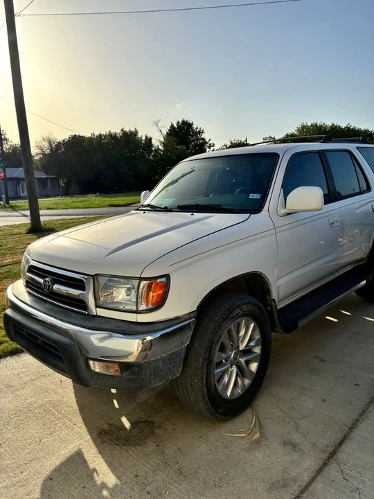 2000 Toyota 4Runner 3rd Gen - Image 2 of 8
