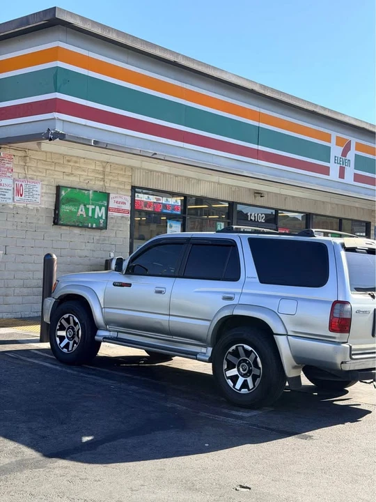 2000 Toyota 4Runner 3rd Gen - Image 2 of 6