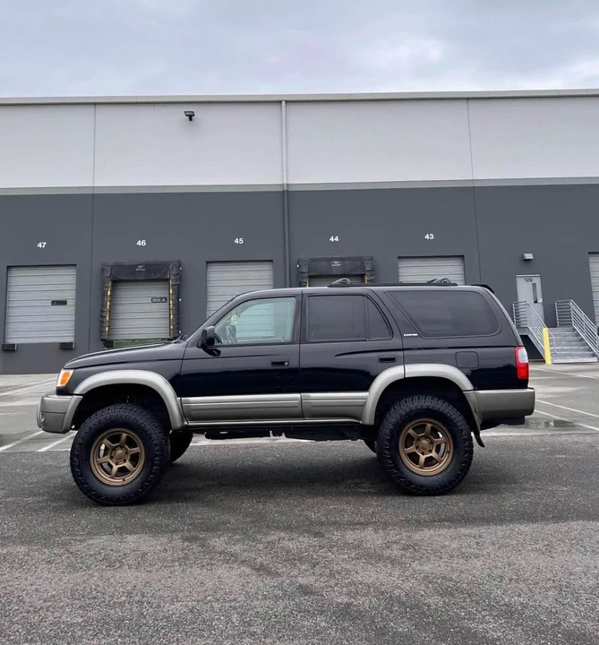 2000 Toyota 4Runner 3rd Gen - Image 2 of 6